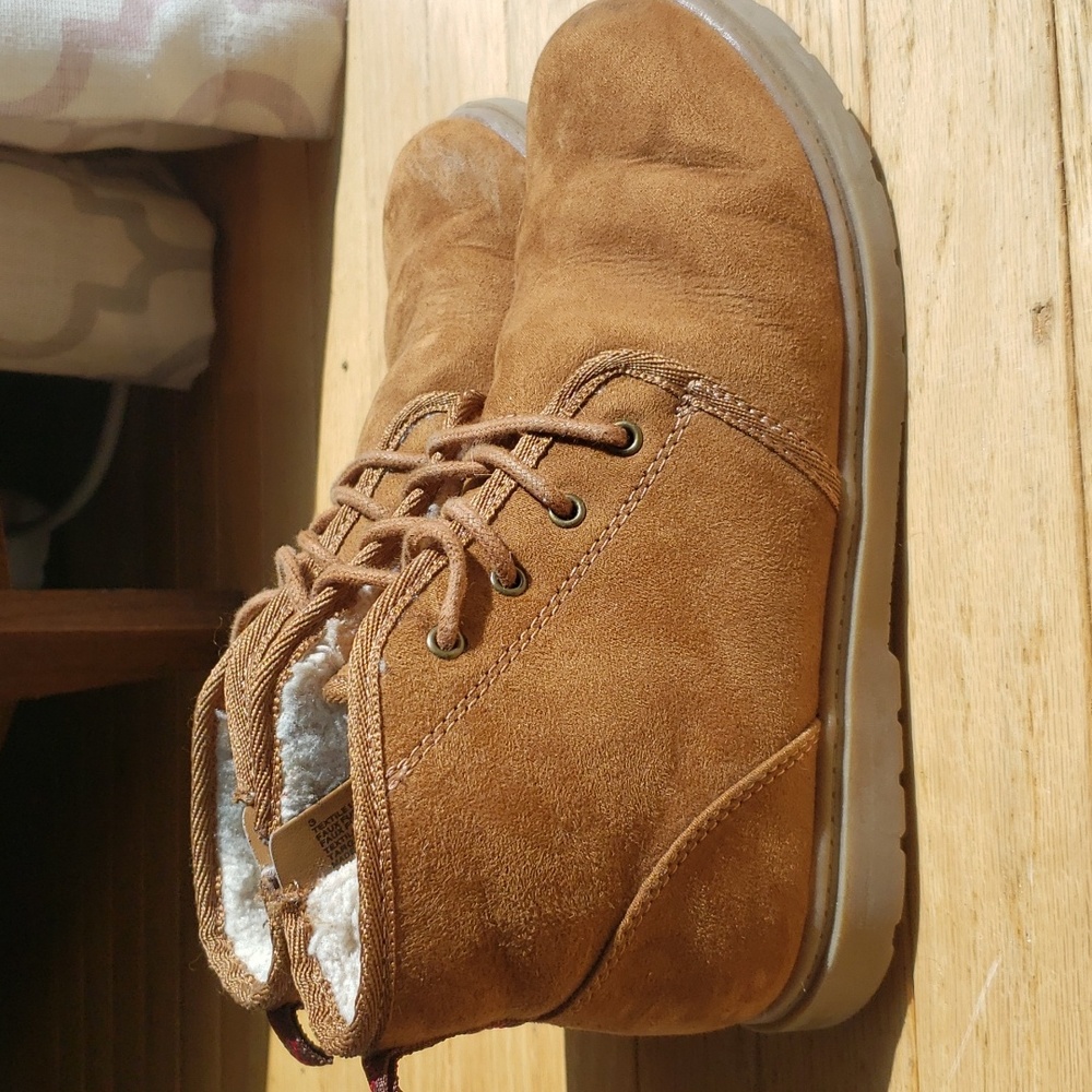 Faux Fur Lined Boot | Cat and Jack | Size 3Y